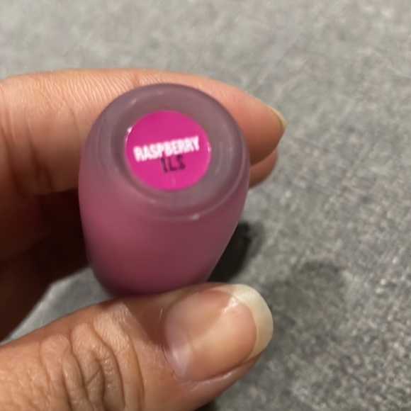 Flower Perfect Pout Soft Matte Lip Color RASPBERRY - Picture 10 of 10